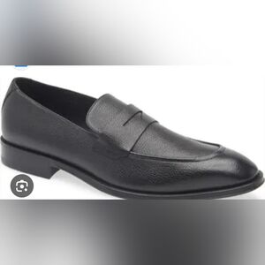 Size. 7 / 8 Boss Classic Black Leather Loafers